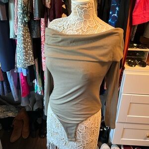 AFRM x Nordstrom off the shoulder bodysuit size Medium NWT